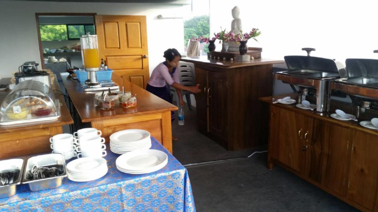 נייאונגו Morning Star Guesthouse מראה חיצוני תמונה